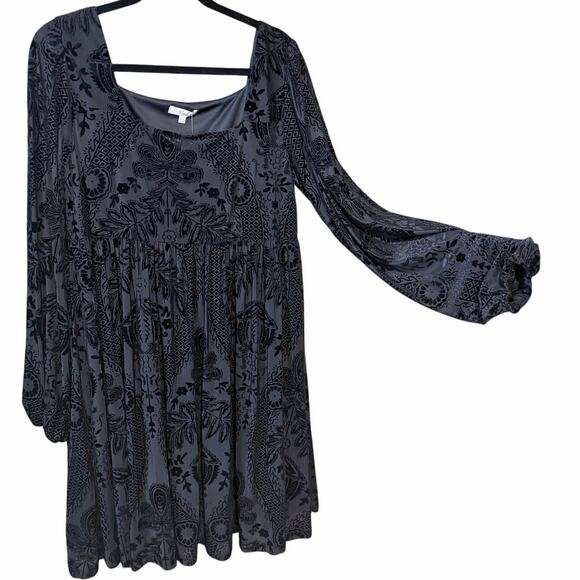 Easel Dresses & Skirts - Easel Black Velvet Burnout Boho Babydoll Dress Long Sleeve NWT Large gothic dark
